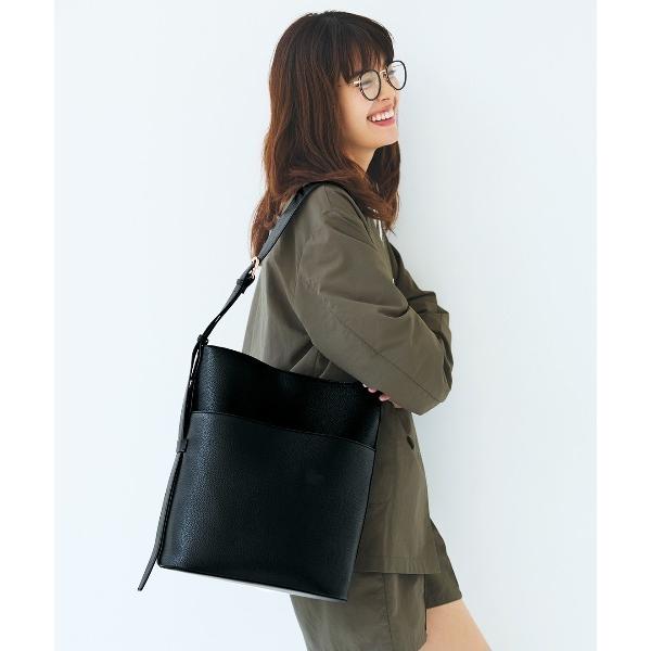 ショルダーバッグ バッグ リブ　イン　コンフォート　栞里ちゃんとつくった　毎日の相棒　Ａ４サイズもす...