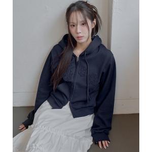 パーカー 「2025FW新作アイテム」フロントフラワーワッペン2WAYジッパーフードクロップドパーカー レディース