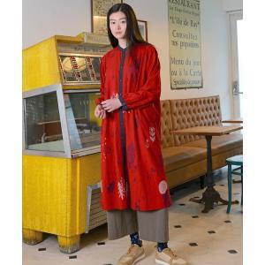 ワンピース SUPER　HAKKA×保坂優子　先染めコットンシャーリング「森と暮らす」刺繍シャツワンピース（前開き）