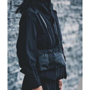 ショルダーバッグ 「White Mountaineering/ホワイトマウンテニアリング」WM×BRIEFING DAILY SACOCHE メンズ