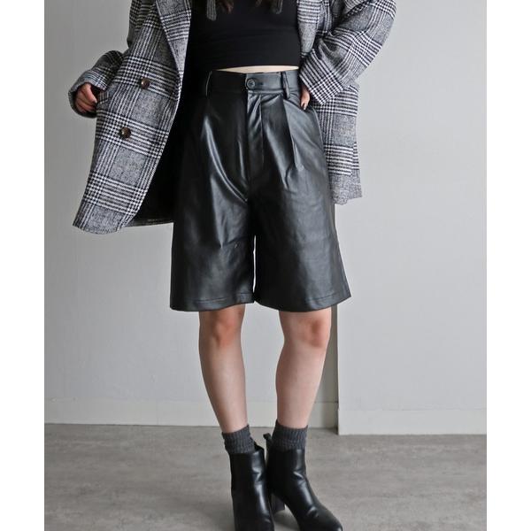 ワイドパンツ ハーフパンツ パンツ 短パン フェイクレザータックハーフパンツ レディース