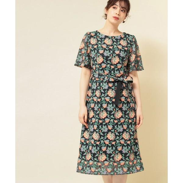 ワンピース 「オパール加工レース／リボン付き」フィット＆フレアワンピース