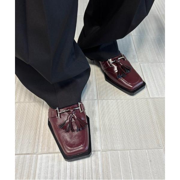 ローファー UND ANGULAR SOLE TASSEL LOAFER レディース