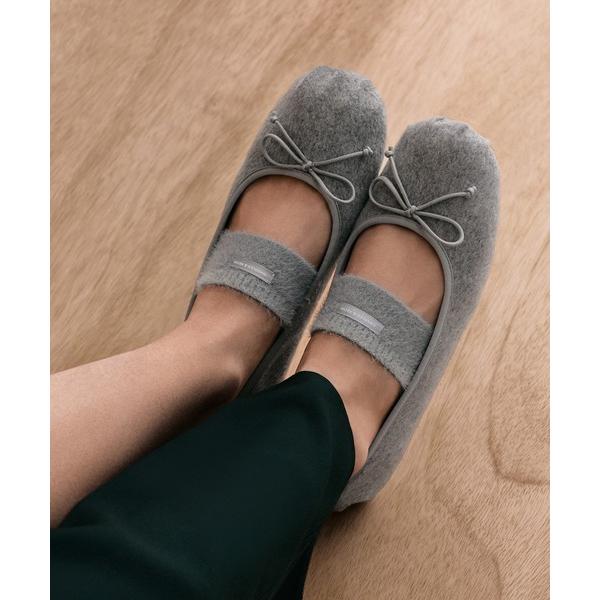 パンプス Winona ウィノナ フェルトボウ フラッフィーストラップメリージェーンフラット