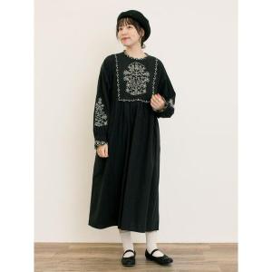 ワンピース 「S/Mサイズ」配色刺繍ワンピース