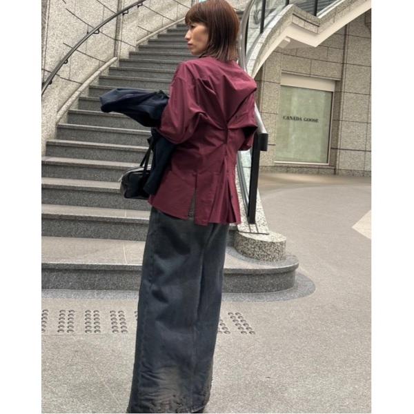 ブラウス シャツ バックボタンディテールシャツ / Back-Button Detail Shirt...