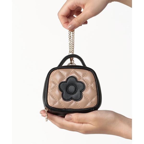 ポーチ マリークワント mary quant スクエアキルトデイジーパッチ ミニバッグチャームポーチ...