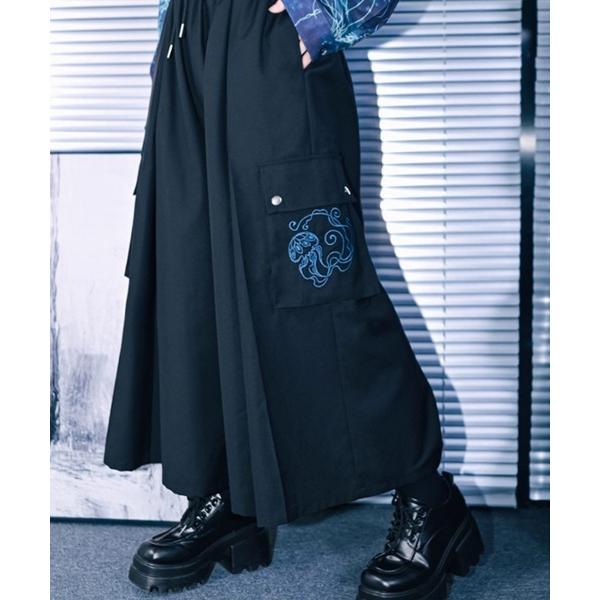 パンツ A'GEM/9 × .kom「古怪舎/グガイシャ」Embroidery Cargo Skir...