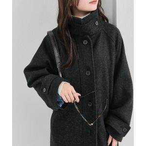 バイカラー裏地のロングコート