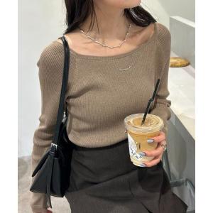 4色展開 プレート付きニット レディース