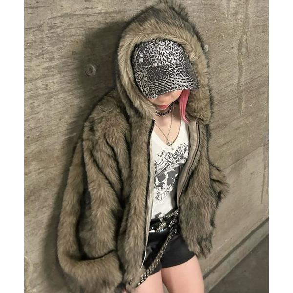 ブルゾン アウター ボリューム感がかわいすぎ！高見えフェイクファーブルゾン/コート/フード付き レデ...