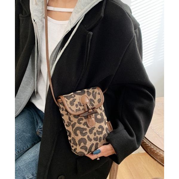 ショルダーバッグ バッグ ニッチデザイン クロスボディショルダーバッグ レディース