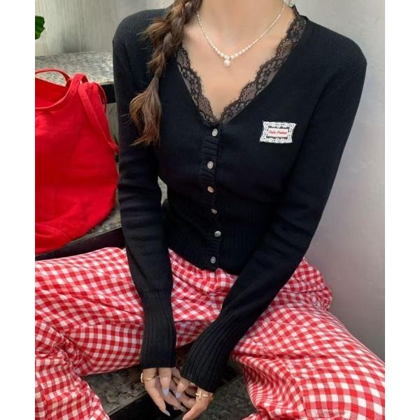 カーディガン 前ししゅうロゴ　レース付きｖネックニットカーディガン レディース