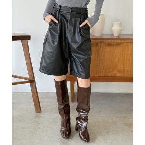 パンツ シンセティックレザータックハーフパンツ レディース