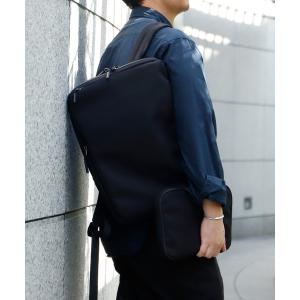 デイバック リュック ガジェットポーチ付き薄型スリムリュック 撥水ナイロン 薄型スリム レディース メンズ