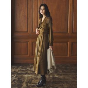 anuans（アニュアンス） サテンオープンカラーフレアワンピース