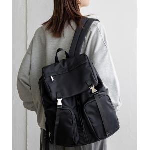 デイバック リュック 大容量 11ポケット ナイロンリュック レディース メンズ