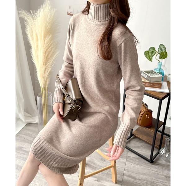 ワンピース シンプルで品のあるリラックススタイルが完成♪ タートルネックニットロングワンピース