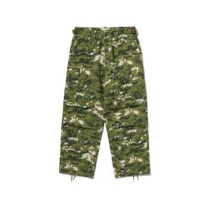 A BATHING APE（アベイシングエイプ） パンツ TREE EDGE CAMO RELAXED