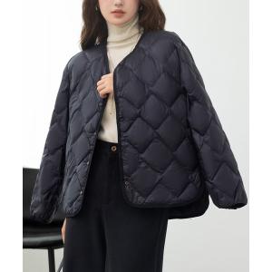 ブルゾン アウター 「おうちで洗える/収納袋付き」軽ふわ。カーブラインで洒落感満点。長袖Vネックノーカラーキルティングダウンブルゾン レディース レデ