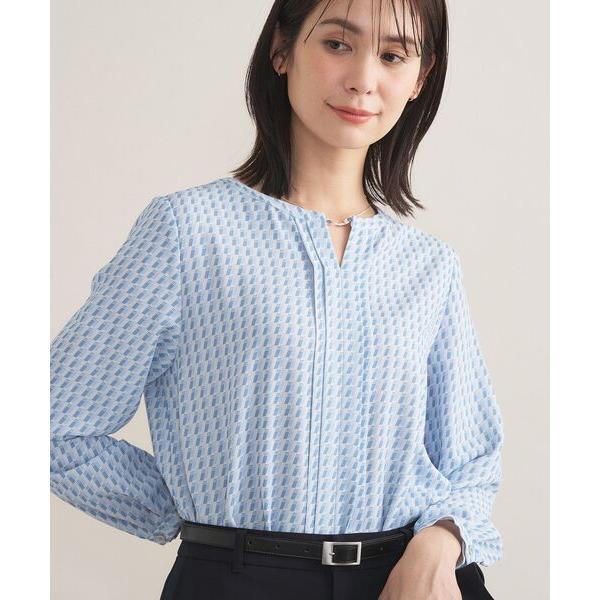 ブラウス シャツ 入学式 卒業式 「洗える／透けにくい」ジオメ柄プリントブラウス レディース