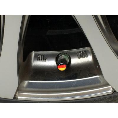 国旗柄 汎用 エアバルブ キャップ ドイツ キーホルダー付き ブラック  BMW ベンツ メルセデス AUDI アウディ フォルクスワーゲン スマート