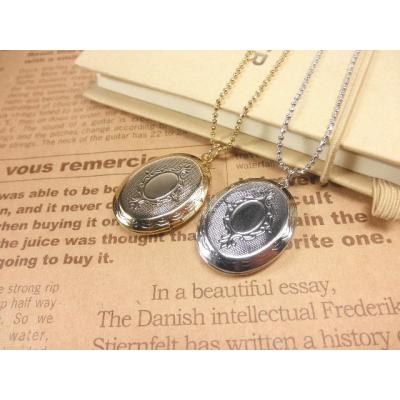 ロケットペンダント ネックレス オーバル 楕円 シルバー ゴールド