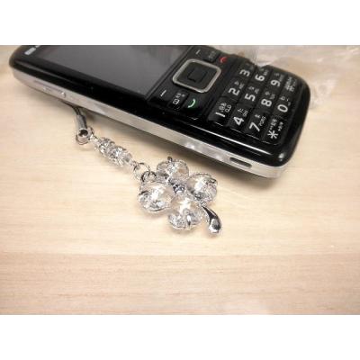 SWAROVSKI（スワロフスキー） 携帯ストラップ おしゃれ 幸せクローバー