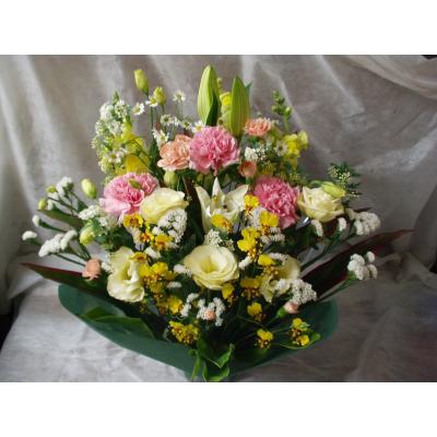 フラワーアレンジメント5500円 花 ギフト 母の日 父の日 誕生日 お祝い