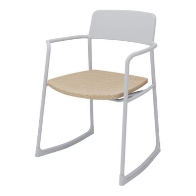 【組立設置込】コクヨ cuna クーナ 肘付チェアー ソリ脚 ライトグレー×ソフトベージュ K13-ZZ11C-E2GH1K1 1脚（直送品）