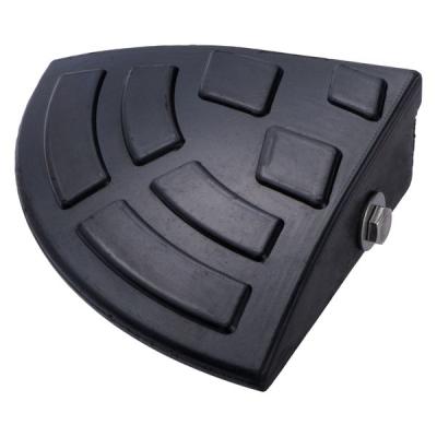 ゴム製 段差プレート コーナー 長さ 15cm×奥行 15cm×高さ 4.6cm 1個 現場のチカラ オリジナル