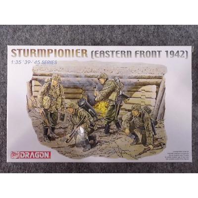 WW.II ドイツ武装親衛隊 突撃工兵 東部戦線 1942 (1/35スケール DR6146)の商品画像