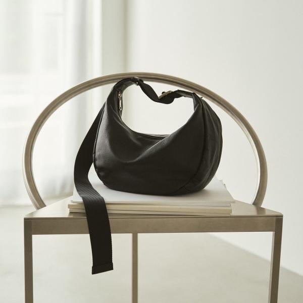 russet（ラシット） 《3/4〜価格改定》ソフトレザーラウンドショルダー