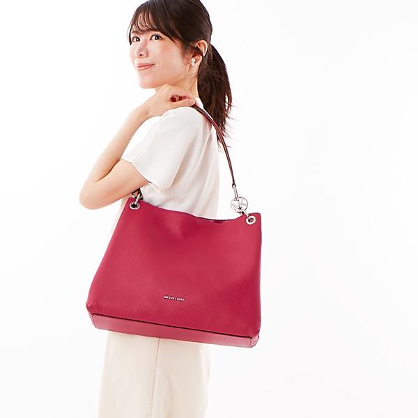 MICHAEL KORS（マイケルコース） CHRISTINA ぺブル レザー ショルダー