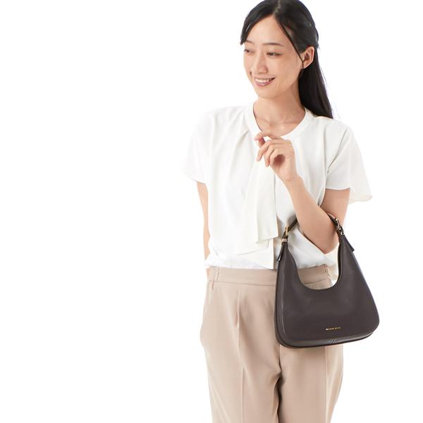 MICHAEL KORS（マイケルコース） NOLITA ペブルレザー ホーボー