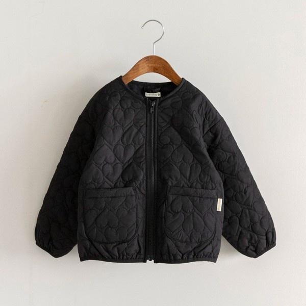 ハートキルティングケープカラージャケット　ブラック ハートキルティングケープカラージャケット【宅配便】 | Fit more