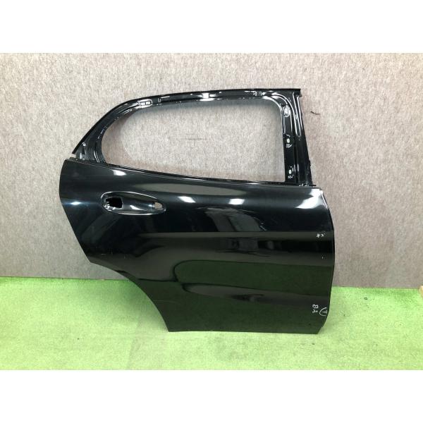 A156/X156 Mercedes-Benz/メルセデス・ベンツ GLAクラス 右リアドア