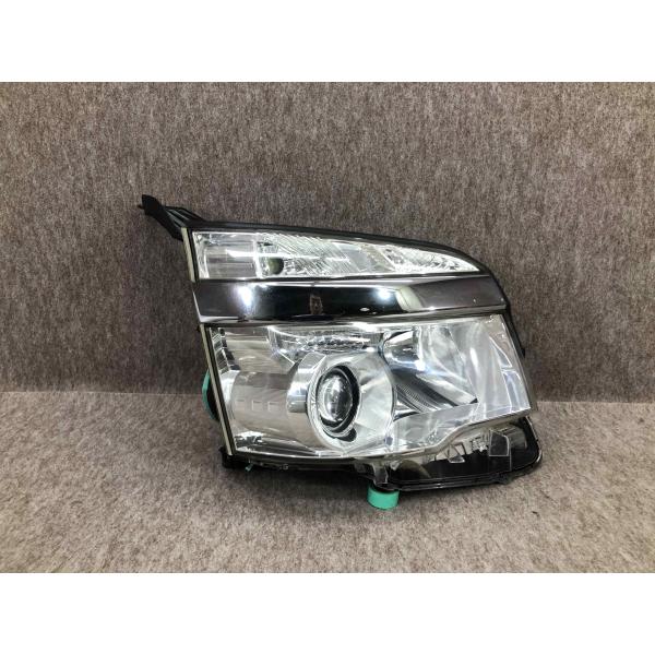 磨き済み トヨタ 後期 HID ZRR70W ヴォクシー 右 ヘッドライト KOITO