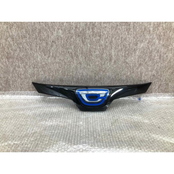 美品 磨き済み カローラスポーツ ZWE211H NRE210H NRH214H ミリ波