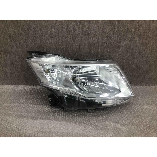 トヨタ ルーミー M900A 純正 ヘッドライト 左 STANLEY W3920 トヨタ ルーミー M900A 純正 ヘッドライト 右 STANLEY W3920
