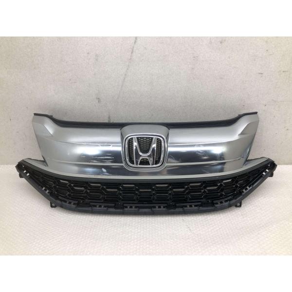 前期 RP3 RP4 ステップワゴンスパーダ フロントグリル 71121-TAA
