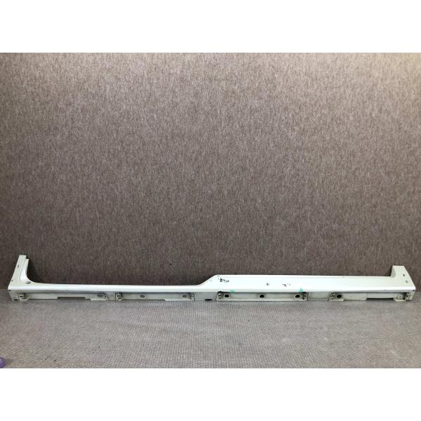 トヨタ　80系エスクワイア左側サイドステップモデリスタパーツノアヴォクシー ノア ヴォクシー エスクァイア ZRR80 80 純正 右 サイドステップ 75850