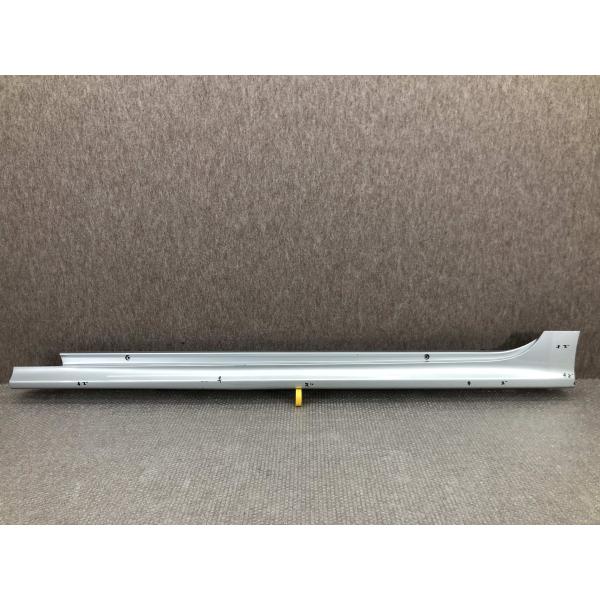 トヨタ ヤリス MXPA10 左 サイドステップ 75860-K0050 : 拓海商事