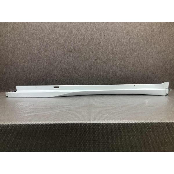 50プリウス 助手席側　純正　サイドステップ75860-47080-A1 トヨタ プリウス 60系 MXWH60/MXWH65 ZVW60/ZVW65 純正 左 サイド