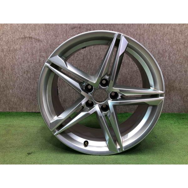アウディ純正　AUDI　A4　Sライン　18インチ　8J+47　5H-112中古 アウディ A4 8W 純正 ホイール 18インチ 8W0601025R E8.0J×18H2 ET40