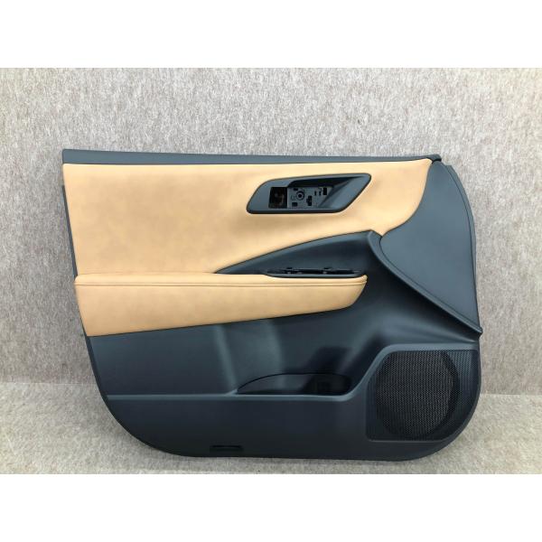 未使用品 トヨタ クラウン スポーツ 左フロント ドアトリム 内張り