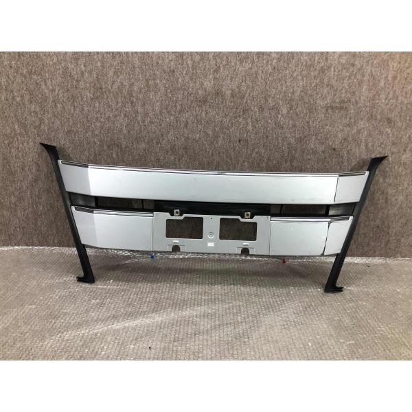 【美品】トヨタ純正　ノアラジエータグリル　53105-28080-B0 09428_1ljd25102287