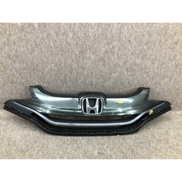新車外し　GP5 GP6 フィット　前期　ハイブリッド 純正　フロント　グリル 09428_1lpd24070850