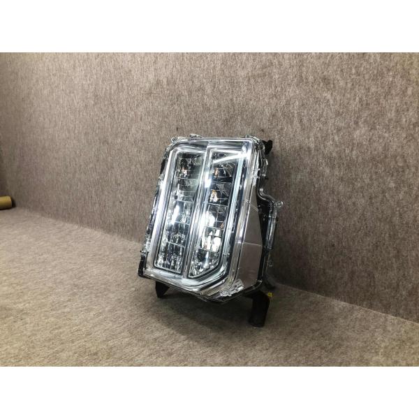 磨き済み 後期 LED CV1W デリカD5 右ヘッドライト KOITO 100-67120