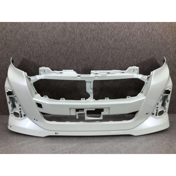 ルーミー　フロントバンパー 09428_1zga23112426